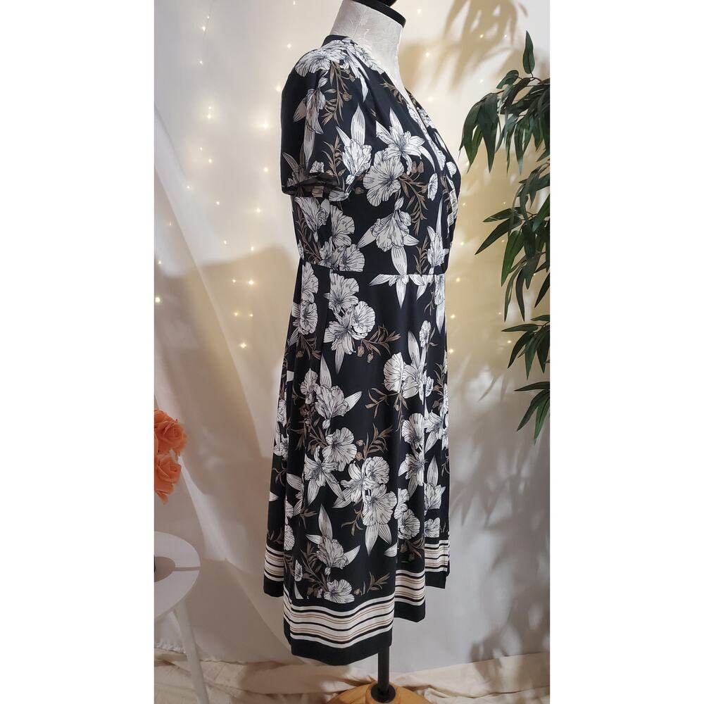 Soma NWT Faux Wrap Tropical Floral Dress Womens Size M Short Sleeve Knee Length - Picture 6 of 12